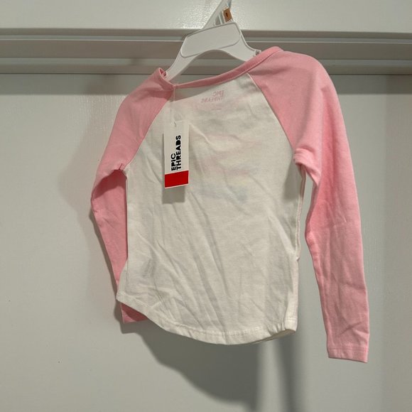 EPIC THREADS GIRLS PINK HOLIDAY WHITE RAINBOW LOGO TOP - Picture 2 of 6